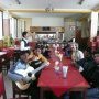 Almuerzo con la delegación de jóvenes de Achacachi